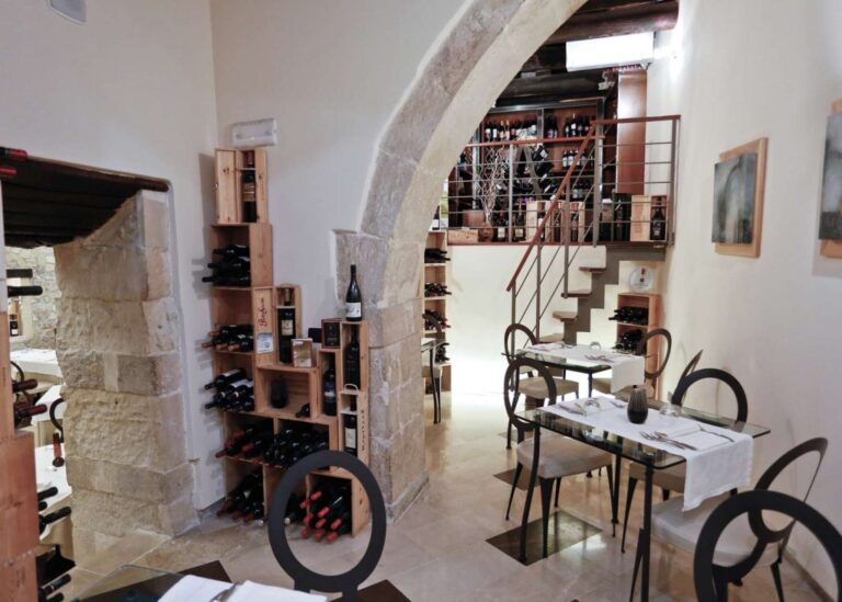 Sala Bacco 1024x732 1 768x549