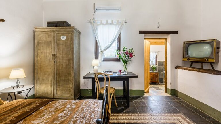 AuthenticSicilianCharm 16 768x432