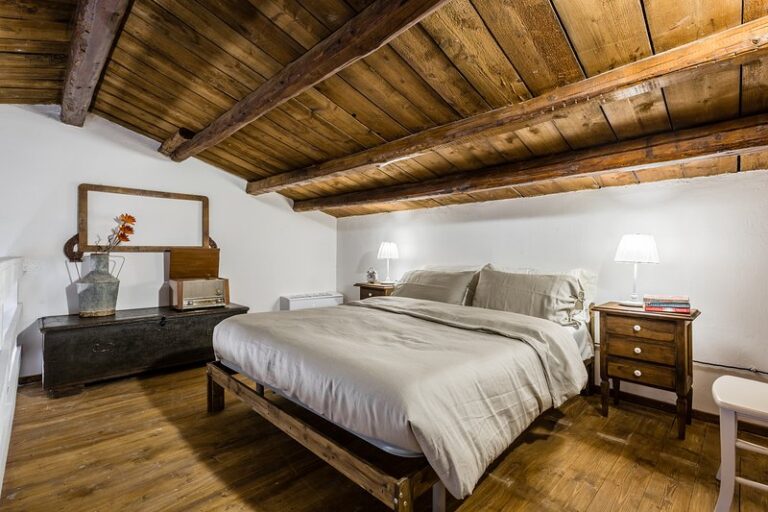 AuthenticSicilianCharm 19 768x512