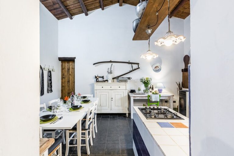 AuthenticSicilianCharm 25 768x512