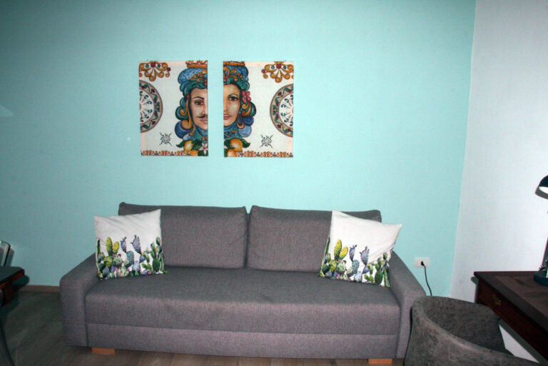 casa vacanze siracusa salotto 3 768x513