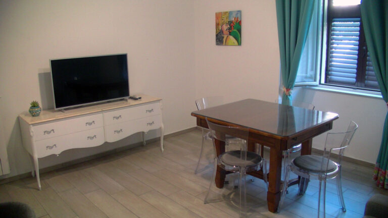 casa vacaze salotto 2 768x432
