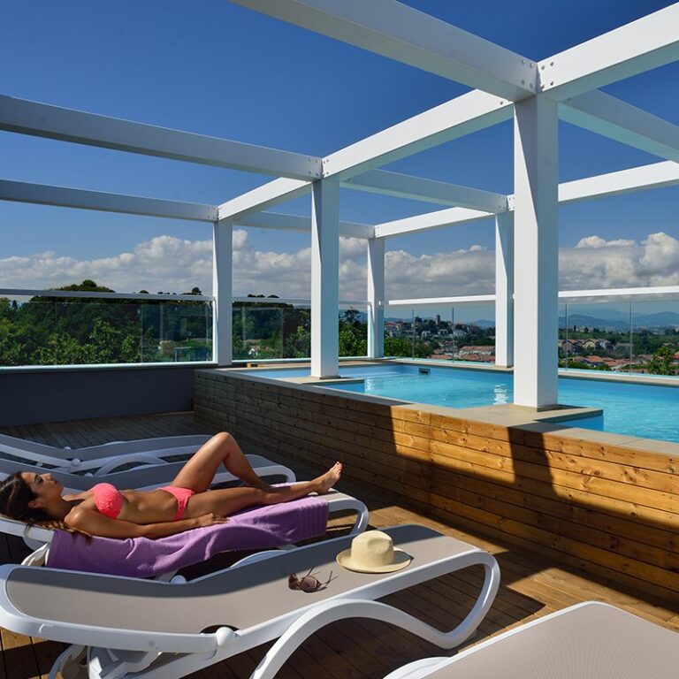 EmbassyHotelSpa 768x768