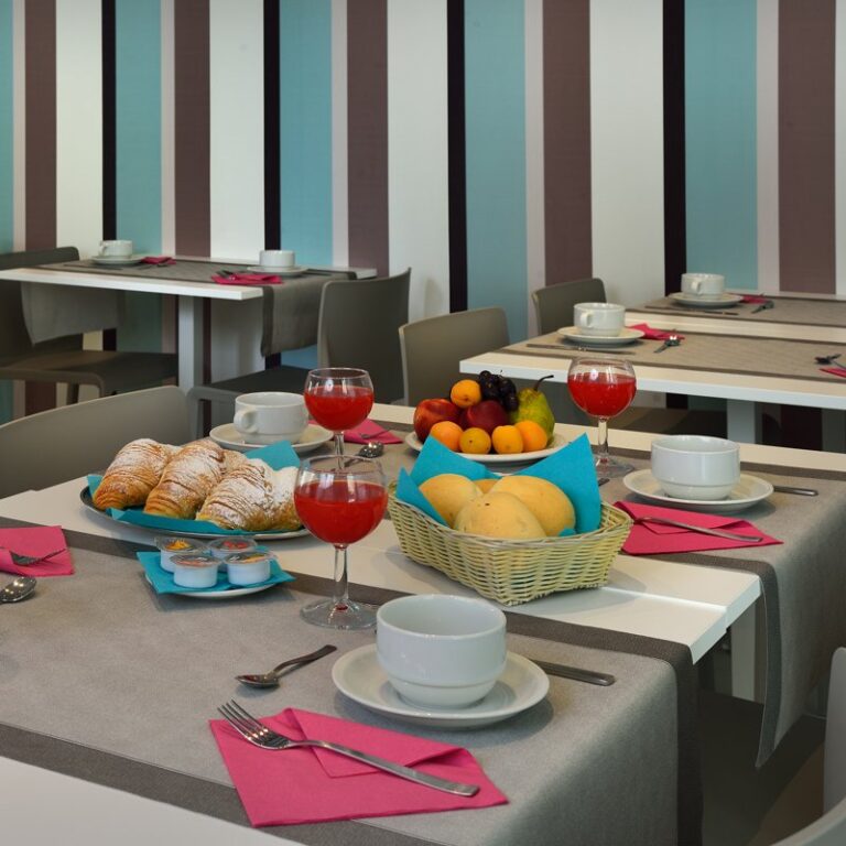 EmbassyHotelSpa 5 768x768