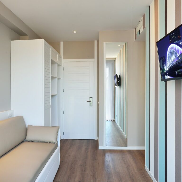 EmbassyHotelSpa 7 768x768