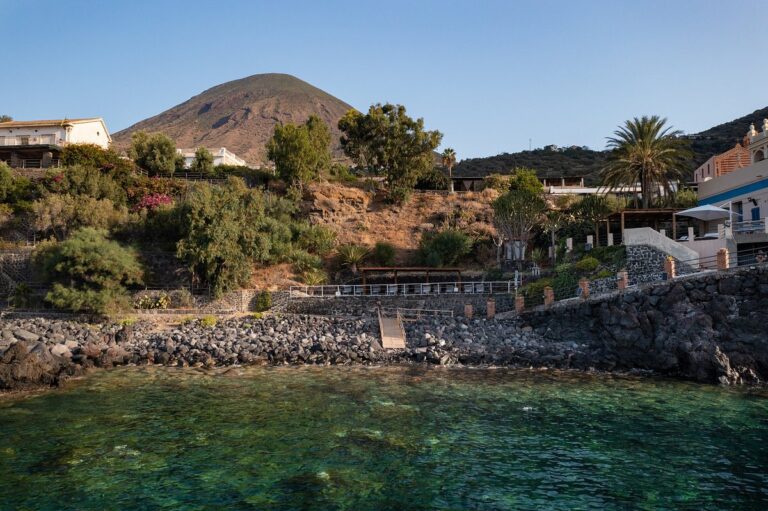 Hotel lariana eolie 9 768x511