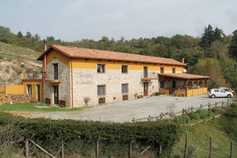 la cascina ad ottobre 1 768x512