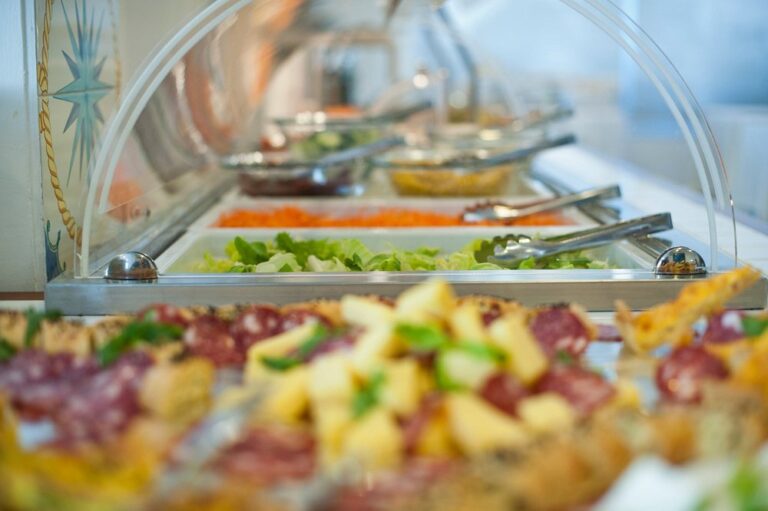 LuxorCattolicaHotelBeach 12 768x511