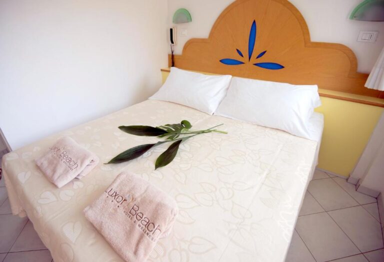 LuxorCattolicaHotelBeach 5 768x524