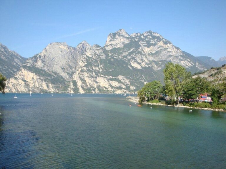 hotellagodigarda 11 768x576