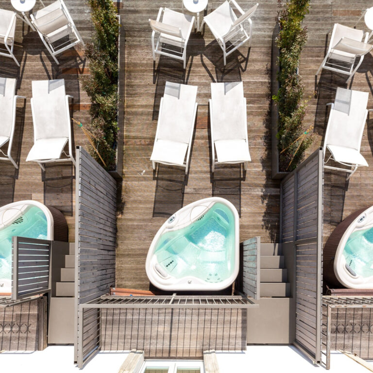 hotellagodigarda 2 768x768