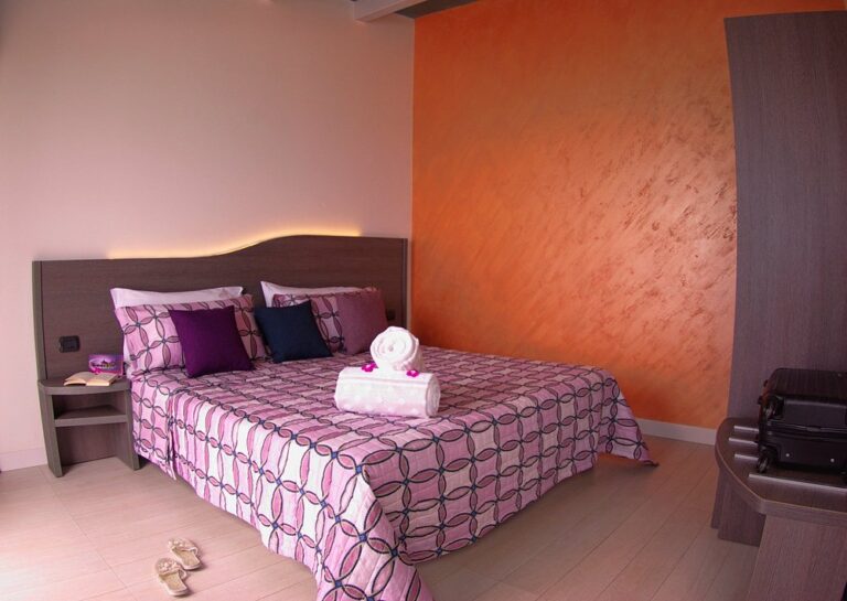 hotelvillaggiostromboli 11 768x545