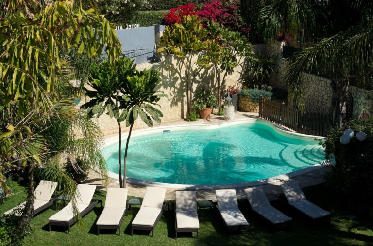 hotelvillamare 768x508