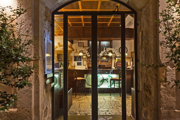 ingresso ristorante 1 768x512