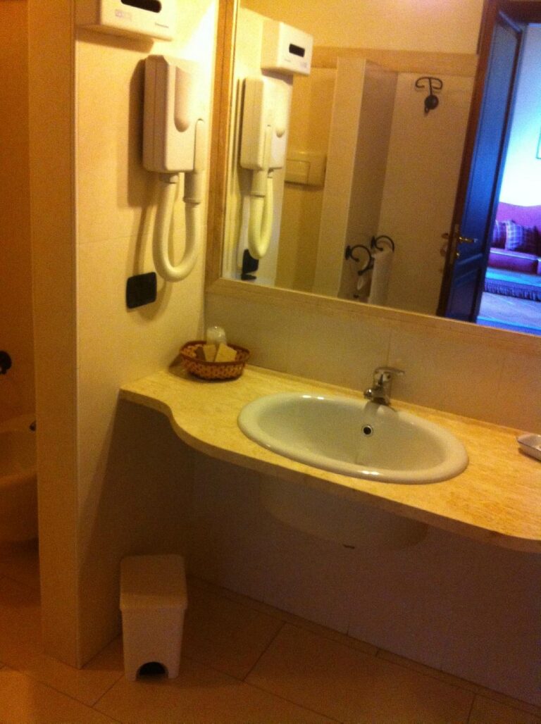 lady lusya hotel 12 768x1028