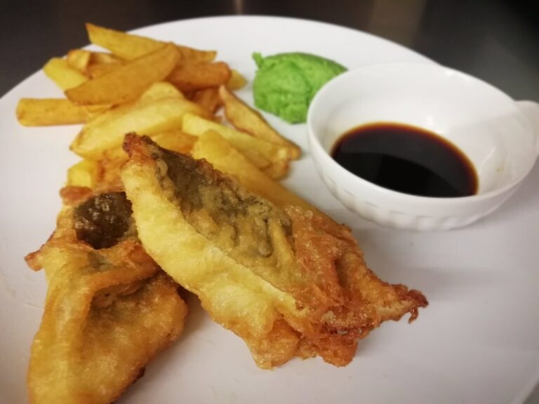 merluzzo fritto e salsa 1 768x576
