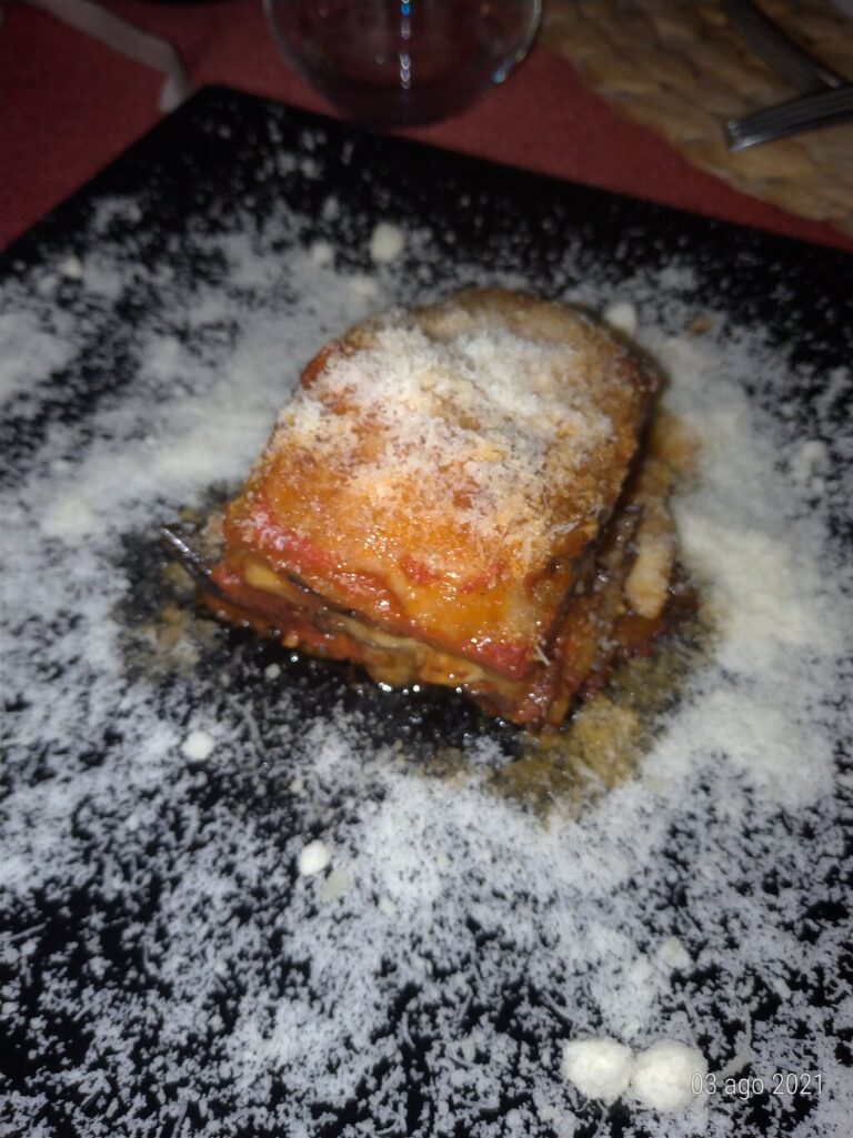 parmigiana di melanzane 1 768x1025