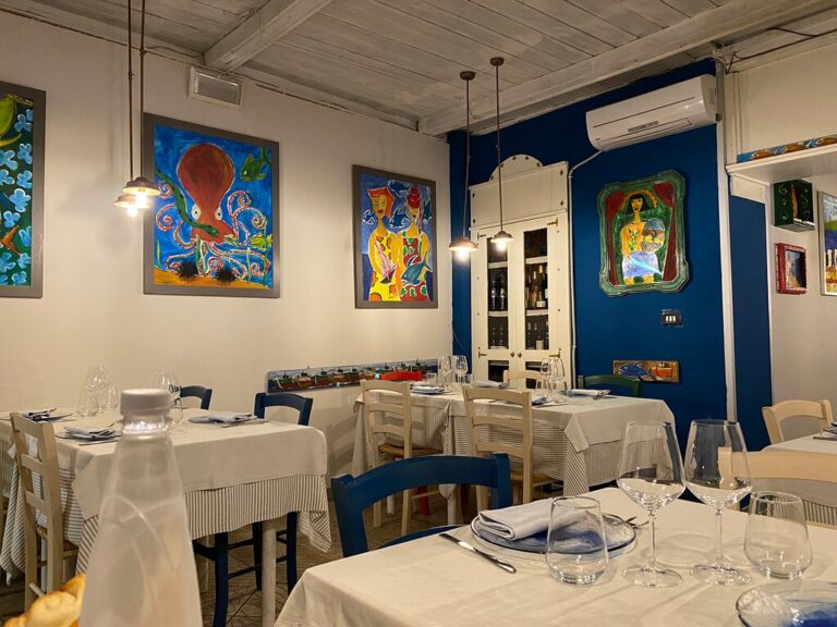 scorcio di una saletta 1 768x576