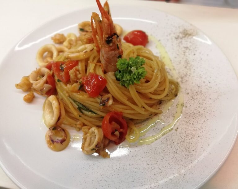 spaghetti calamaro e 1 768x611