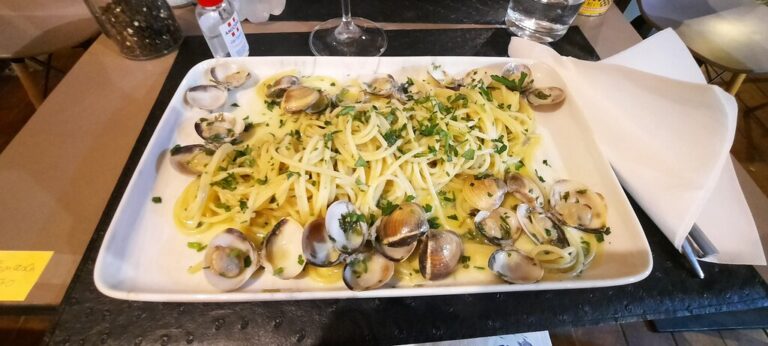 spaghetti vongole 1 768x346