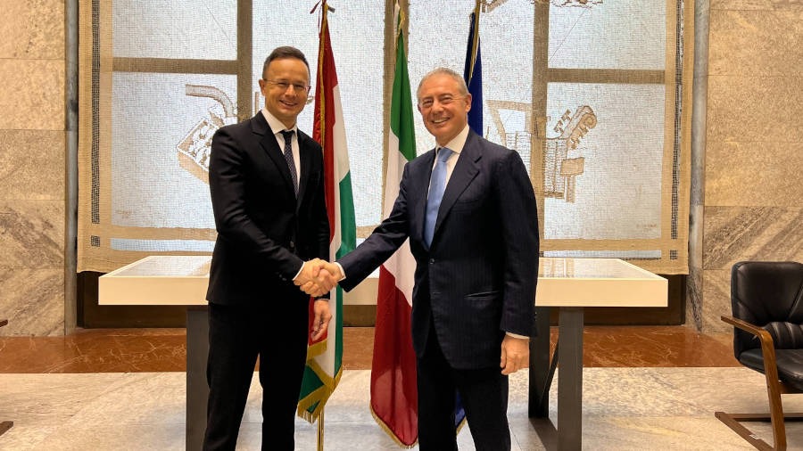 Italia-Ungheria, incontro tra Urso e Szijjártó