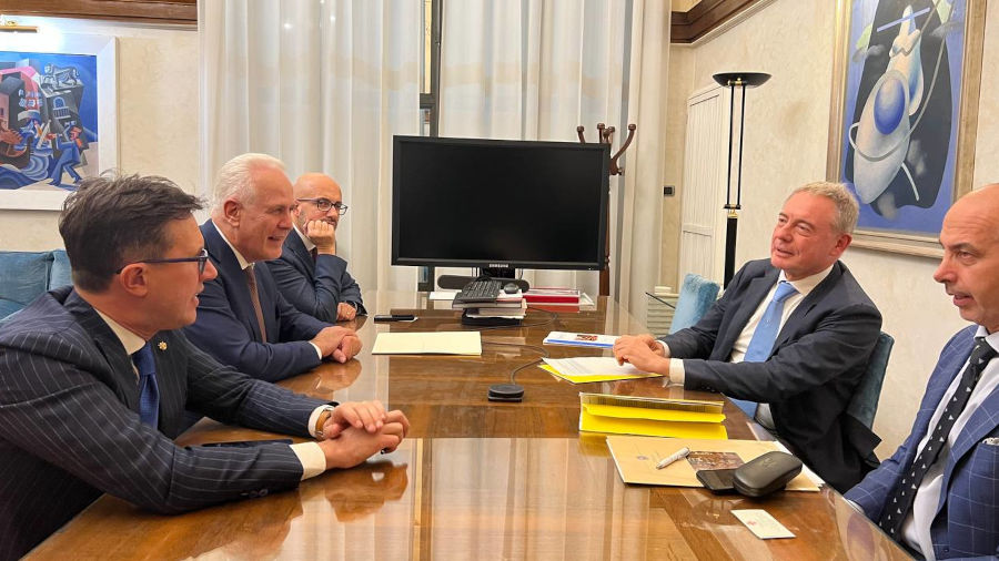 Ex GKN, appello delle Istituzioni